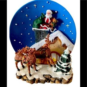 1997 Collectors Edition Santa Plate w/ Holder.